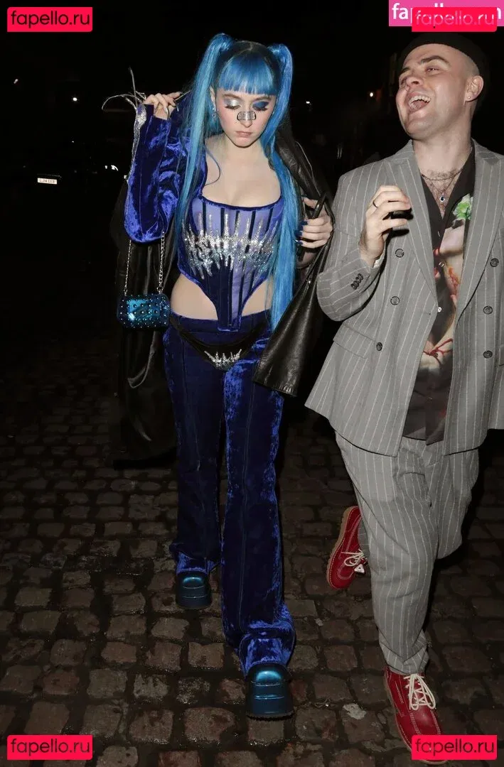 Ashnikko Onlyfans Photo Gallery 