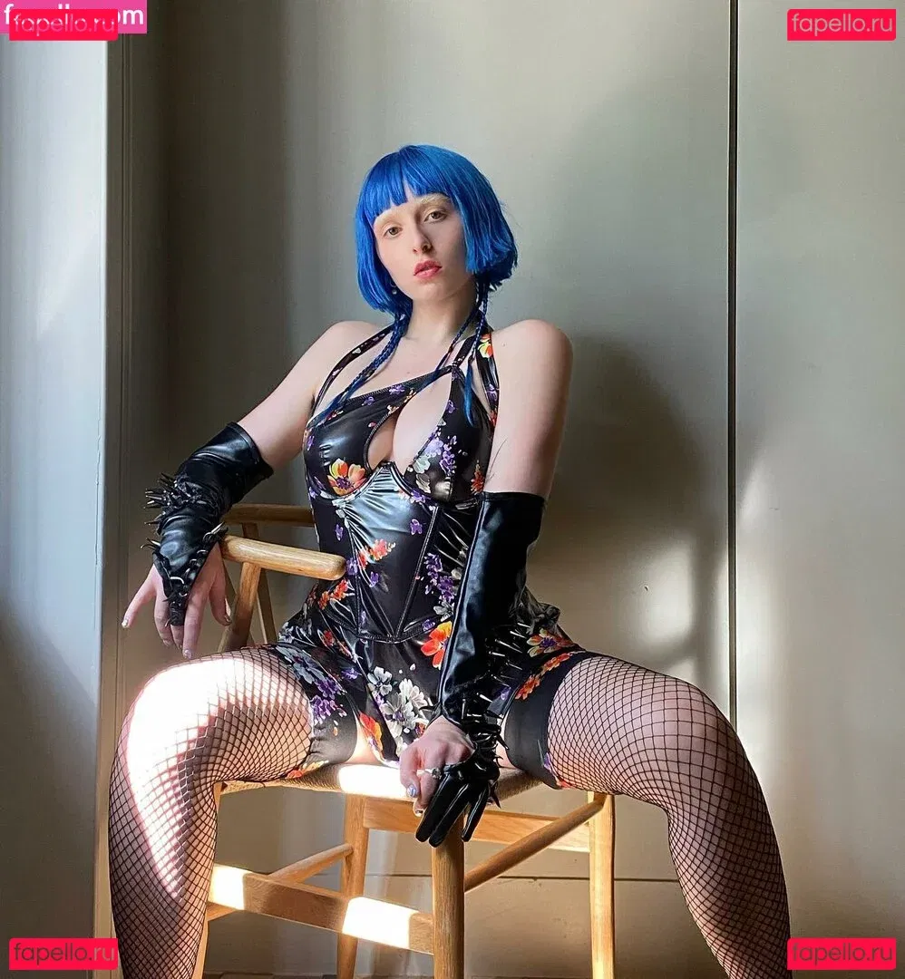 Ashnikko Onlyfans Photo Gallery 