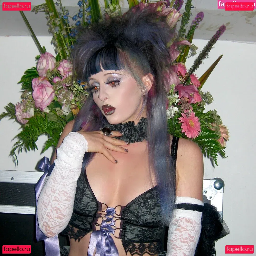 Ashnikko Onlyfans Photo Gallery 