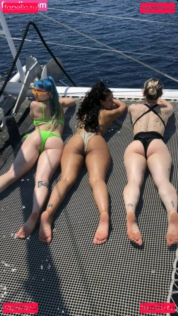 Ashnikko Onlyfans Photo Gallery 