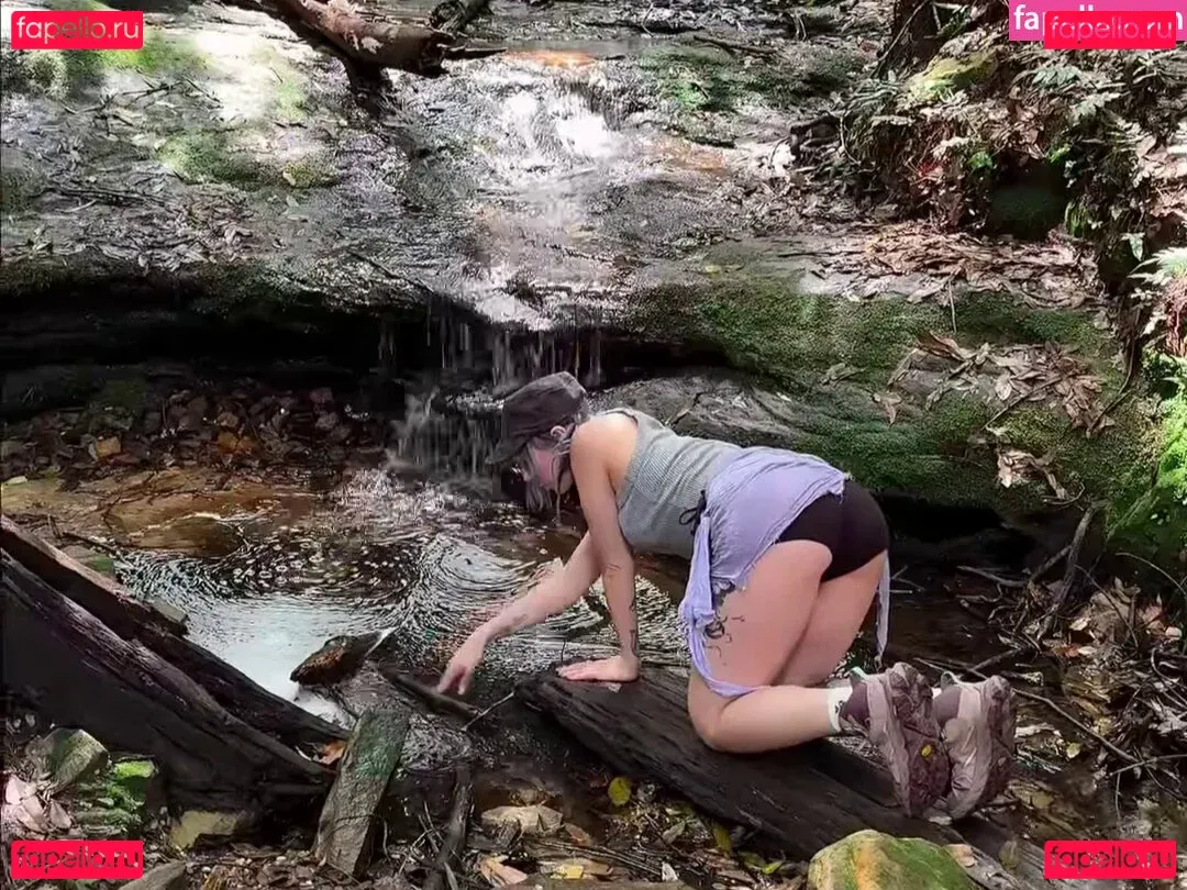 Ashnikko Onlyfans Photo Gallery 