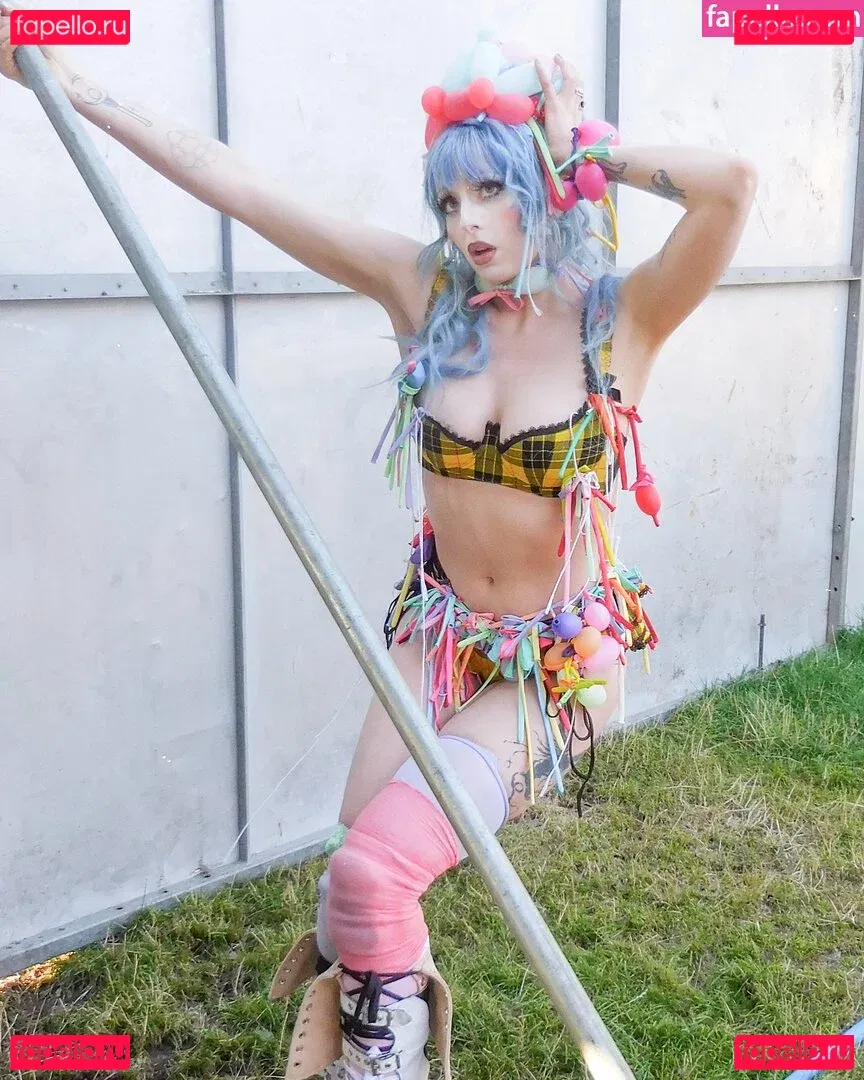 Ashnikko Onlyfans Photo Gallery 