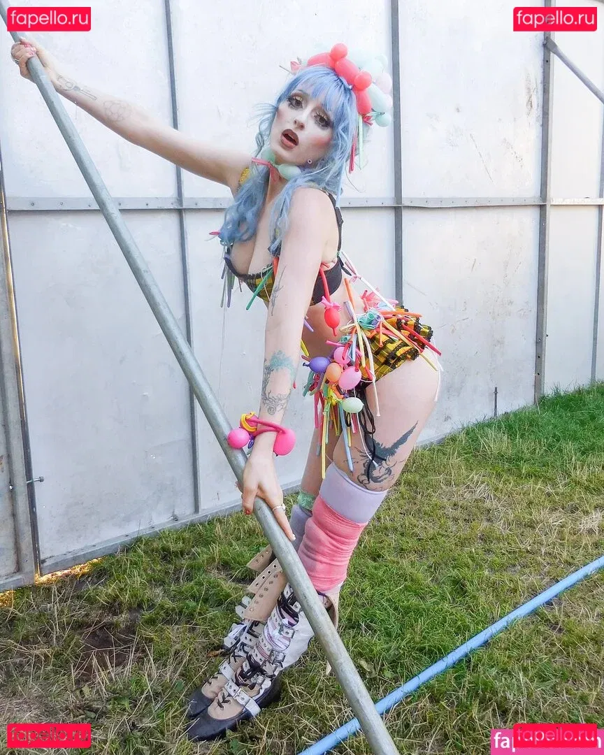 Ashnikko Onlyfans Photo Gallery 