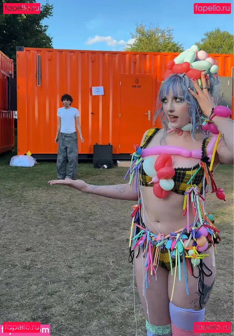 Ashnikko Onlyfans Photo Gallery 