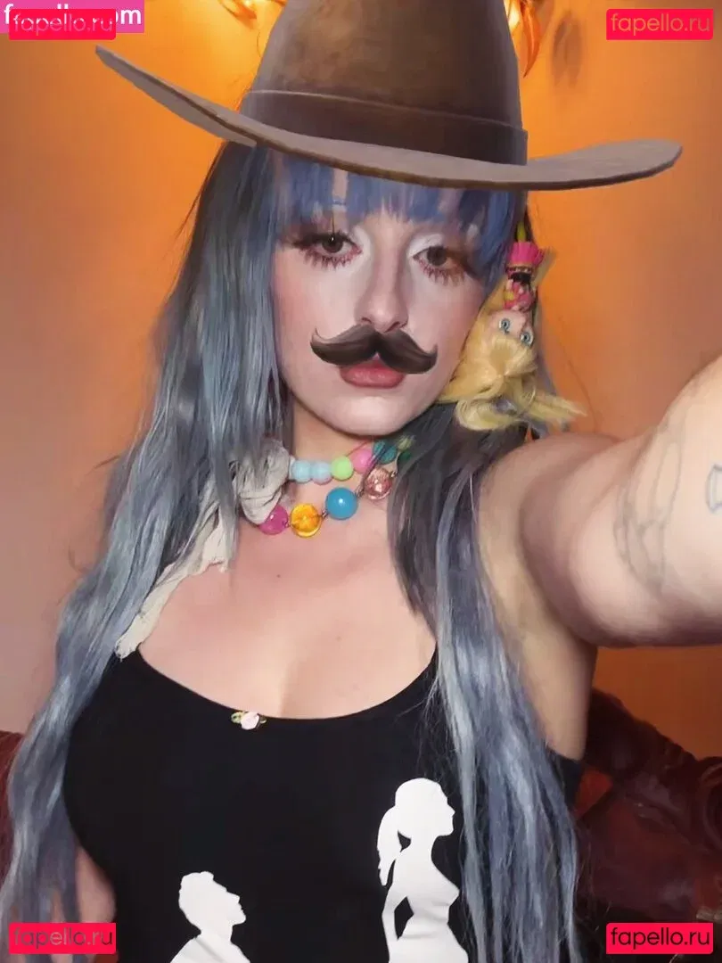 Ashnikko Onlyfans Photo Gallery 