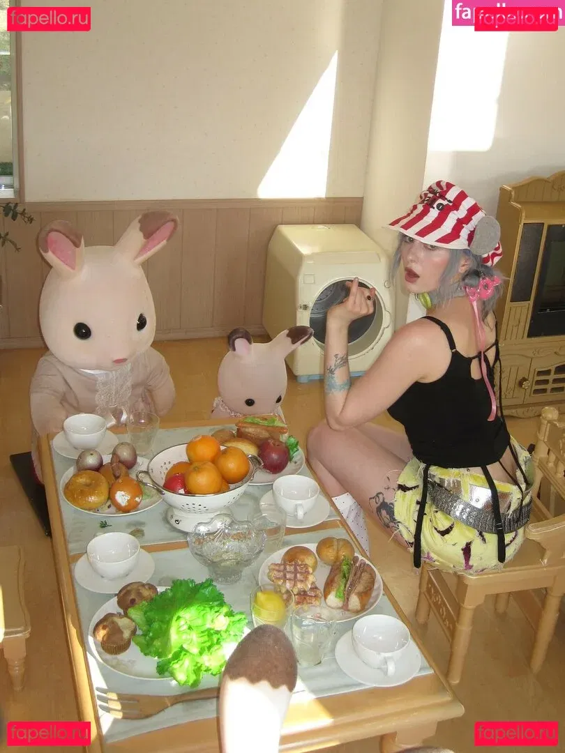 Ashnikko Onlyfans Photo Gallery 