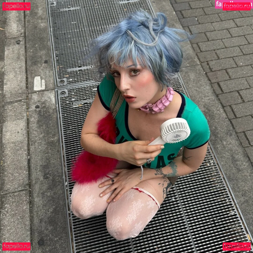 Ashnikko Onlyfans Photo Gallery 