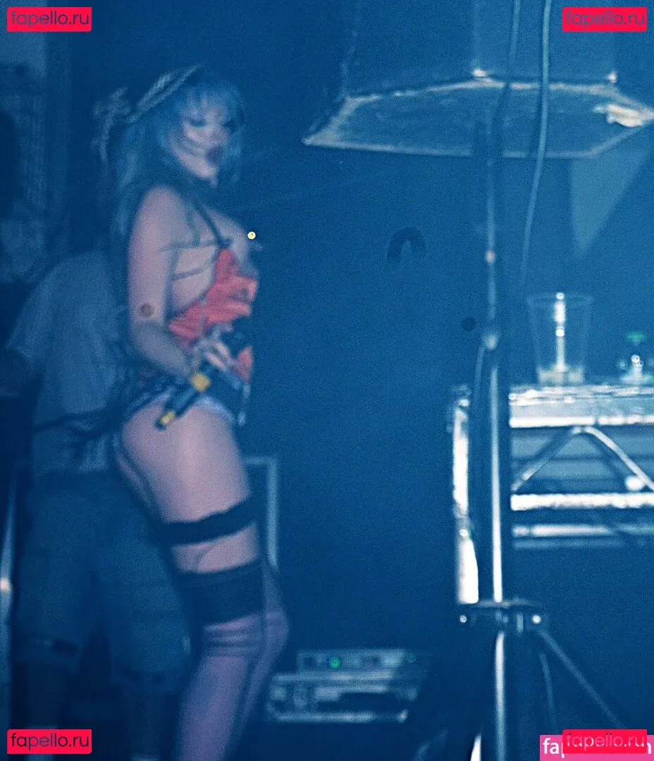 Ashnikko Onlyfans Photo Gallery 