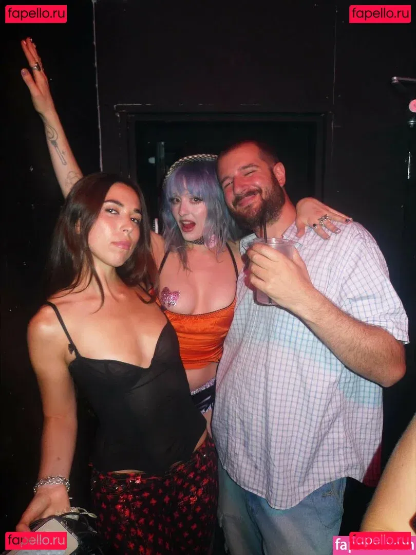 Ashnikko Onlyfans Photo Gallery 