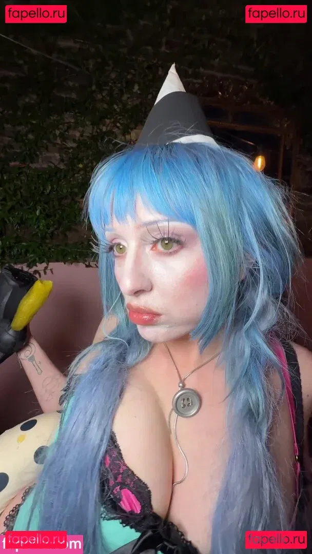 Ashnikko Onlyfans Photo Gallery 