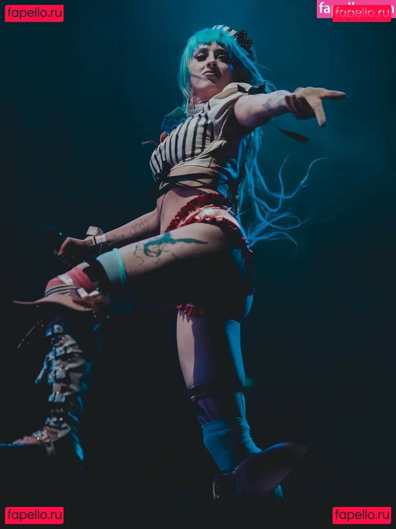 Ashnikko Onlyfans Photo Gallery 