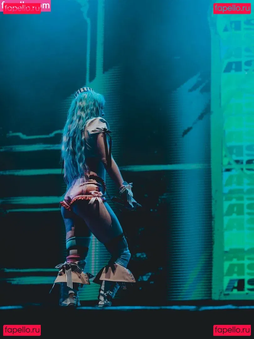 Ashnikko Onlyfans Photo Gallery 