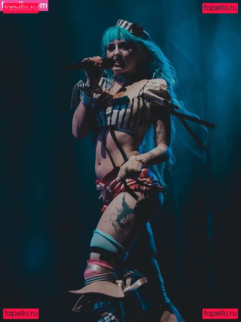 Ashnikko Onlyfans Photo Gallery 