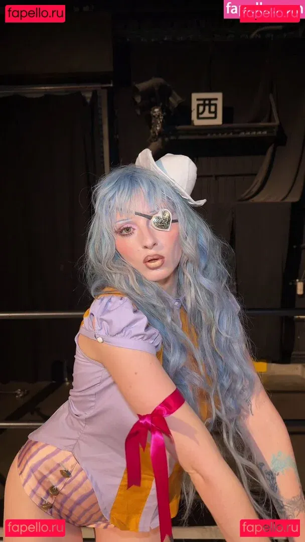 Ashnikko Onlyfans Photo Gallery 