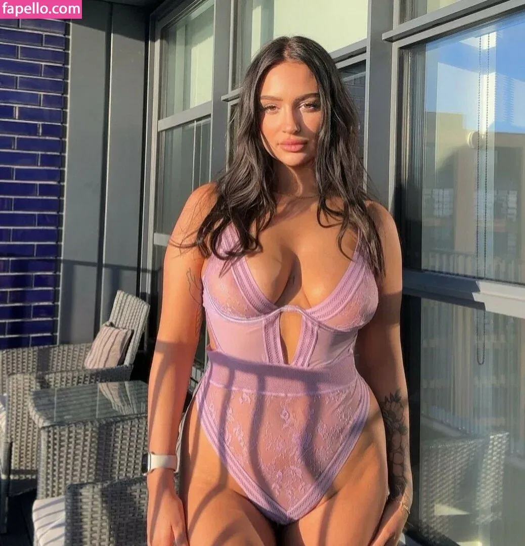 Riley Ray Onlyfans Photo Gallery 