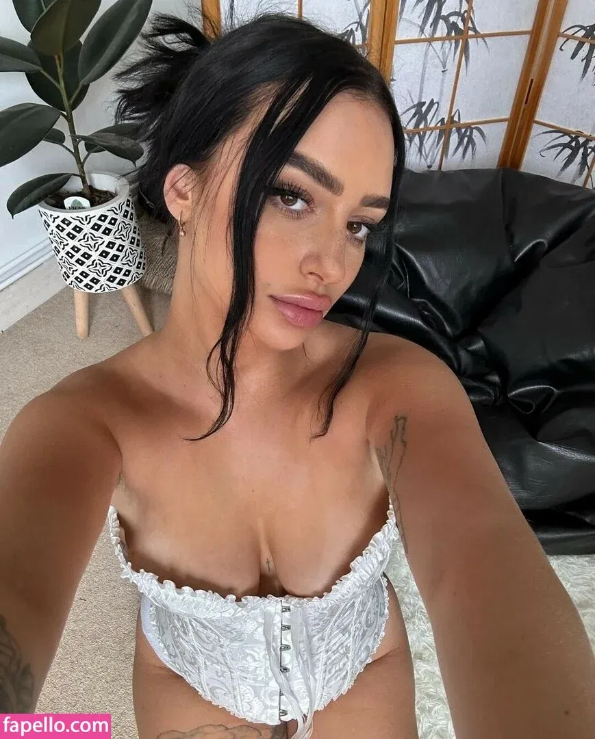 Riley Ray Onlyfans Photo Gallery 
