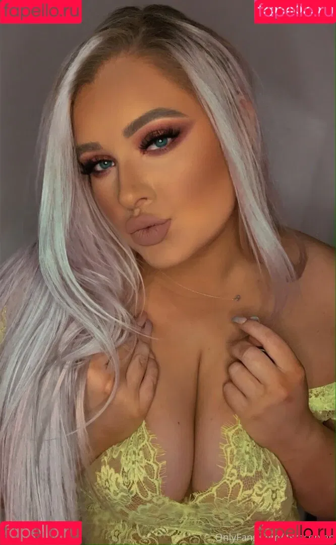RachRyan Onlyfans Photo Gallery 