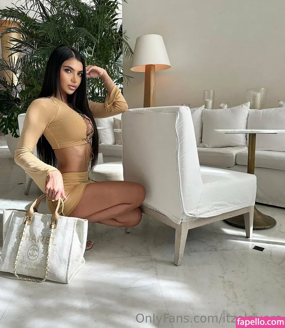 itzelrivera Onlyfans Photo Gallery 
