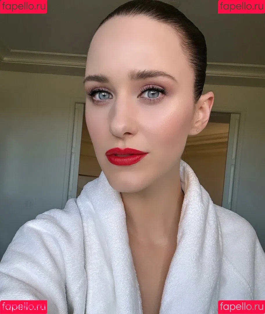 Rachel Brosnahan (Marvelous Mrs. Maisel) Onlyfans Photo Gallery 