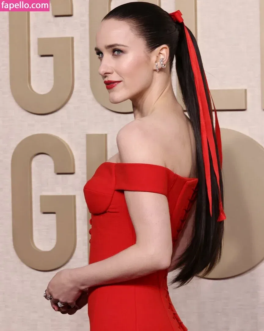 Rachel Brosnahan (Marvelous Mrs. Maisel) Onlyfans Photo Gallery 