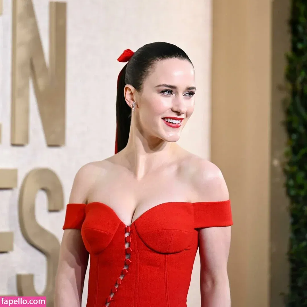 Rachel Brosnahan (Marvelous Mrs. Maisel) Onlyfans Photo Gallery 