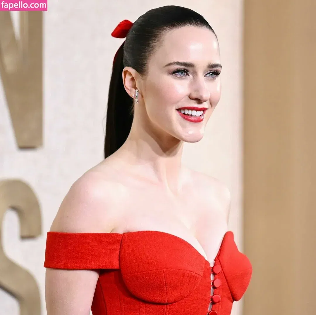 Rachel Brosnahan (Marvelous Mrs. Maisel) Onlyfans Photo Gallery 