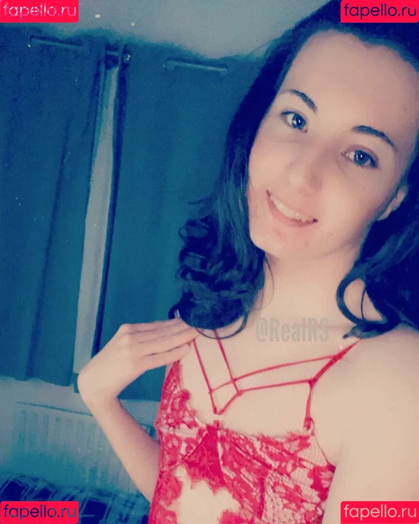 RealRS Onlyfans Photo Gallery 