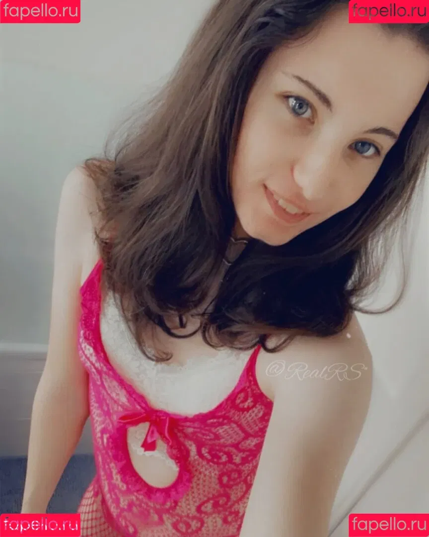 RealRS Onlyfans Photo Gallery 