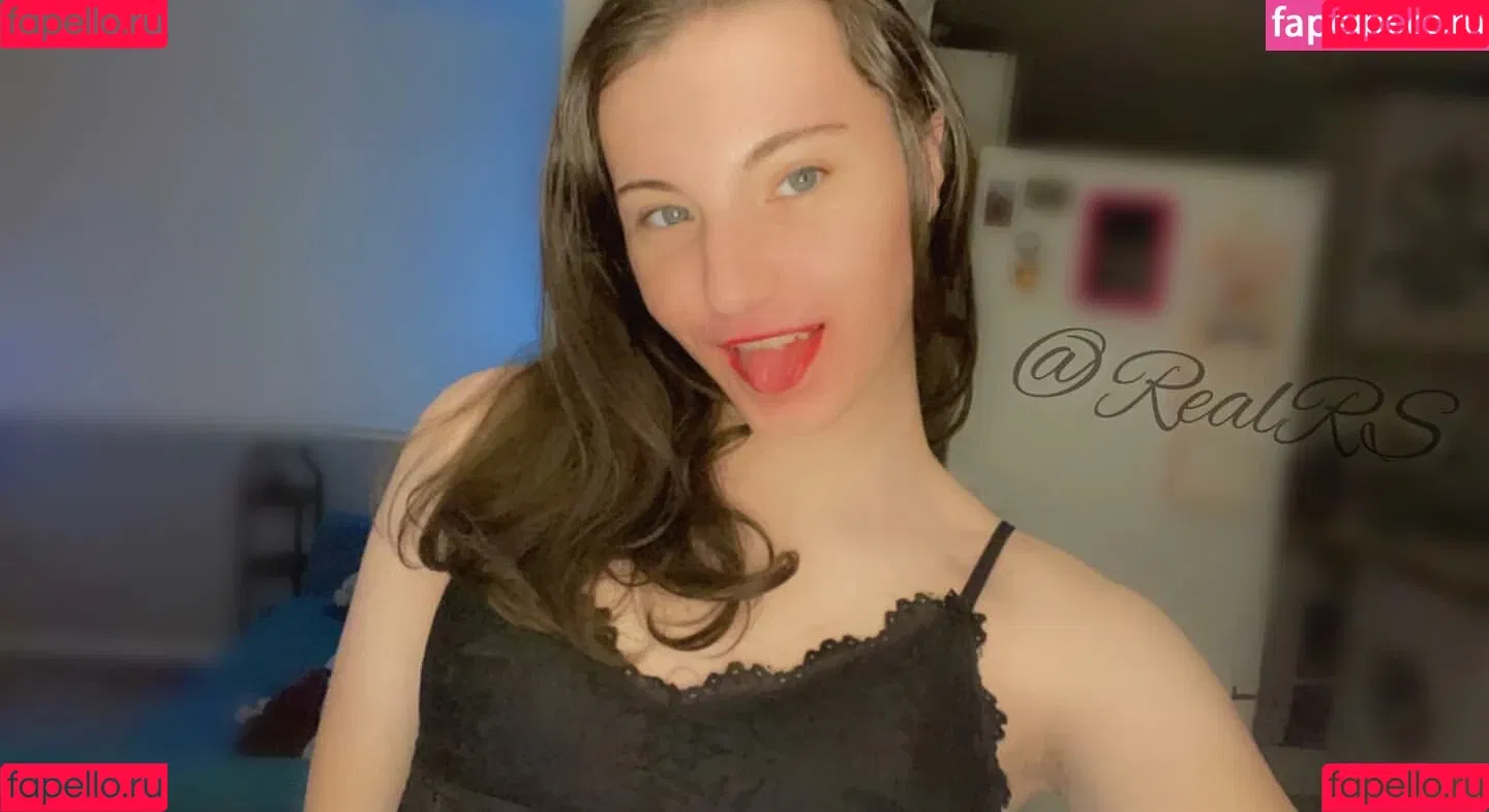 RealRS Onlyfans Photo Gallery 