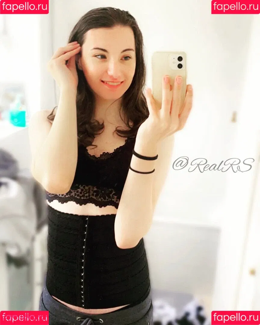 RealRS Onlyfans Photo Gallery 
