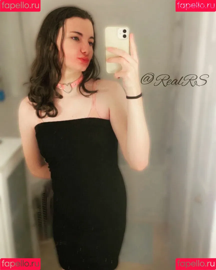 RealRS Onlyfans Photo Gallery 
