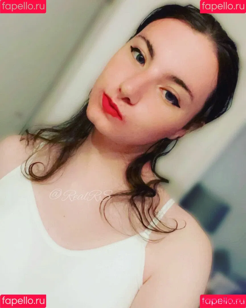RealRS Onlyfans Photo Gallery 