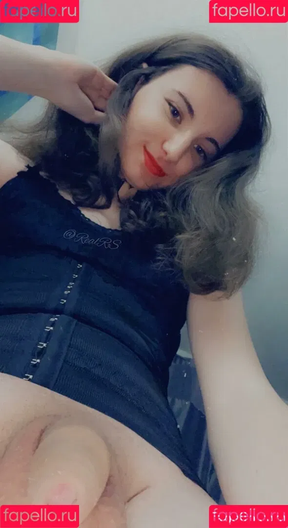 RealRS Onlyfans Photo Gallery 