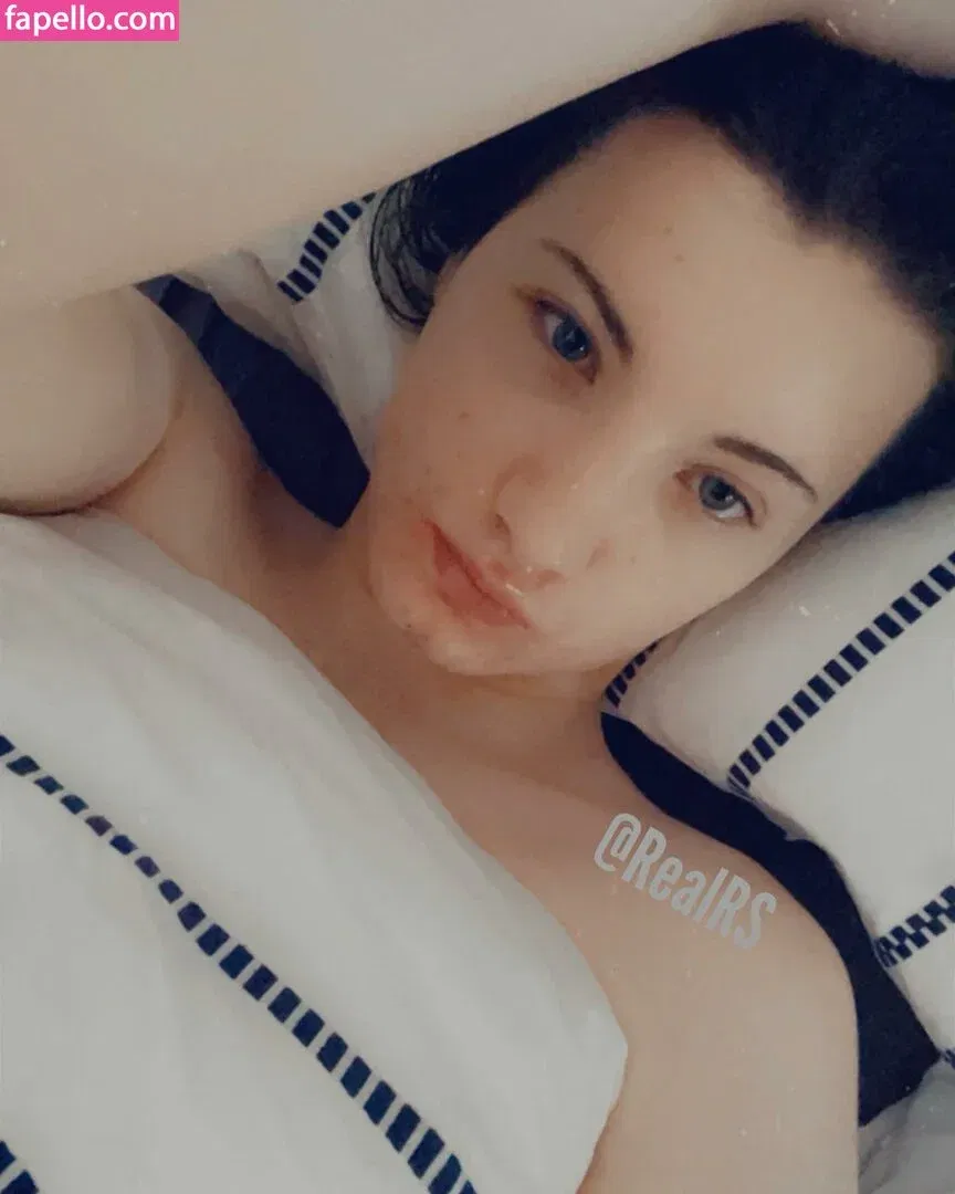 RealRS Onlyfans Photo Gallery 