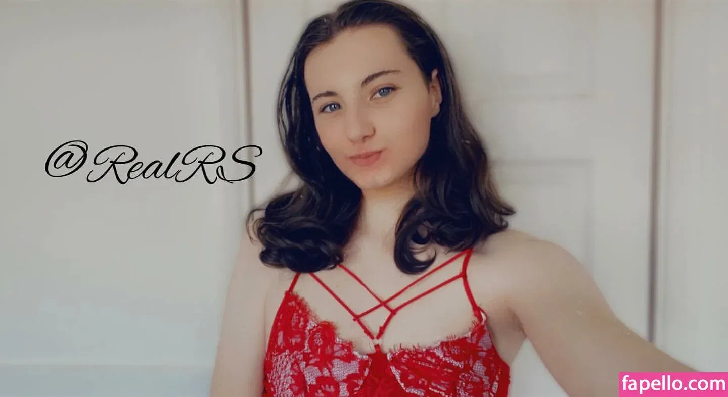 RealRS Onlyfans Photo Gallery 