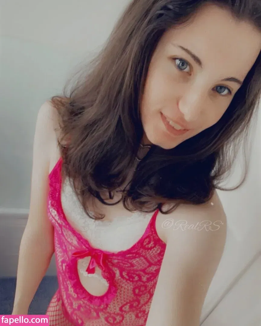 RealRS Onlyfans Photo Gallery 