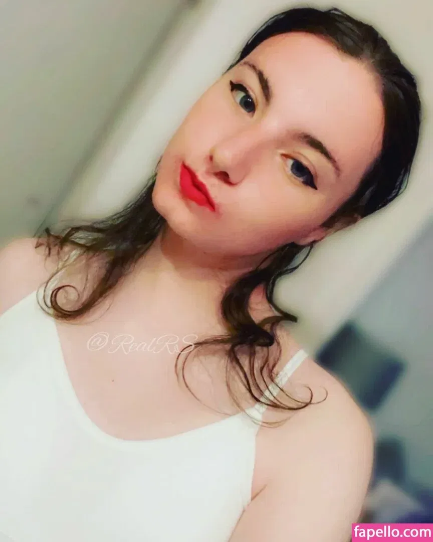RealRS Onlyfans Photo Gallery 
