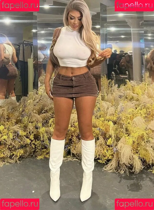 Eve Gale Onlyfans Photo Gallery 