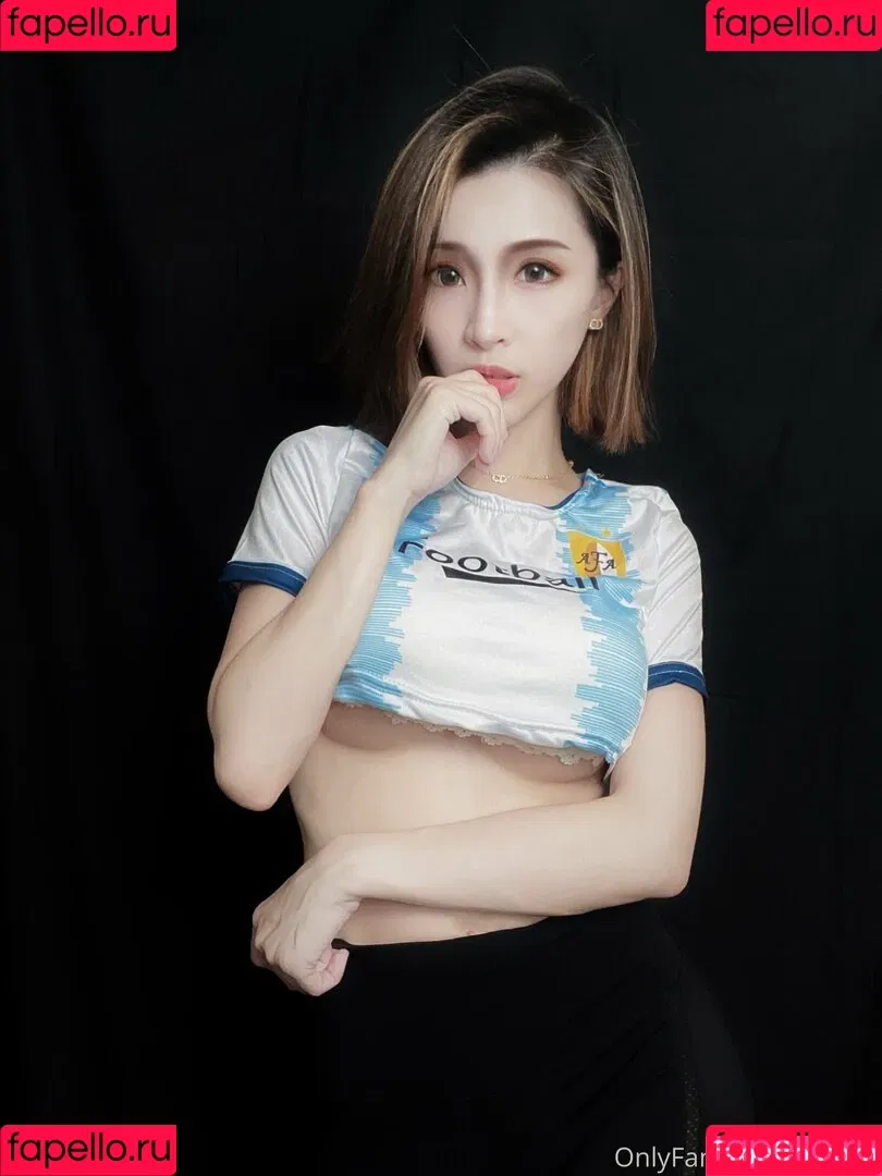 nianlin Onlyfans Photo Gallery 