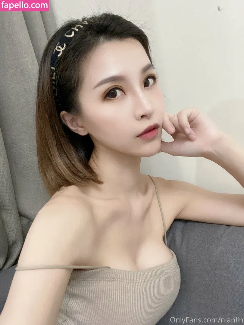 nianlin Onlyfans Photo Gallery 