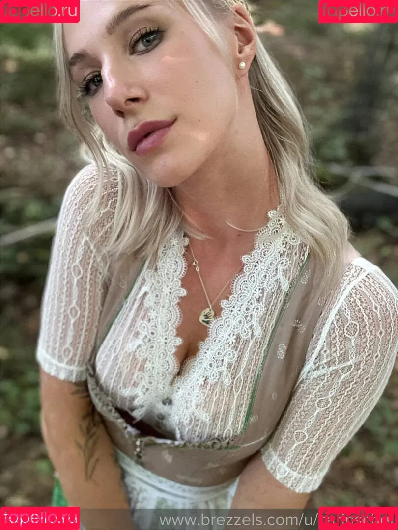Carina Tong Onlyfans Photo Gallery 