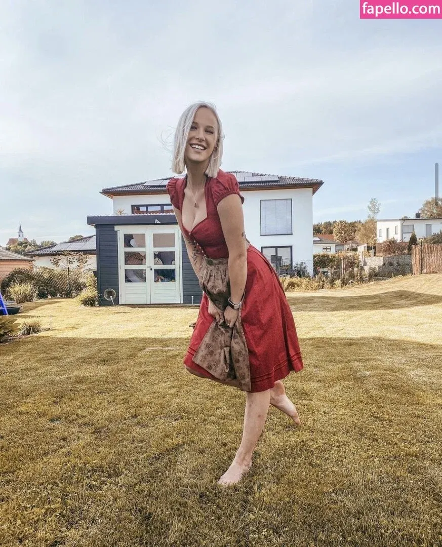 Carina Tong Onlyfans Photo Gallery 