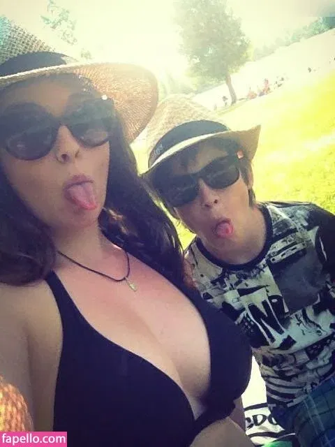 RamZi Onlyfans Photo Gallery 