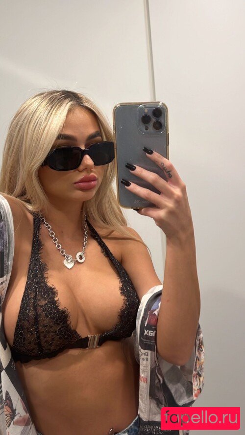 Margaux Laurens Nude Onlyfans Photo 9