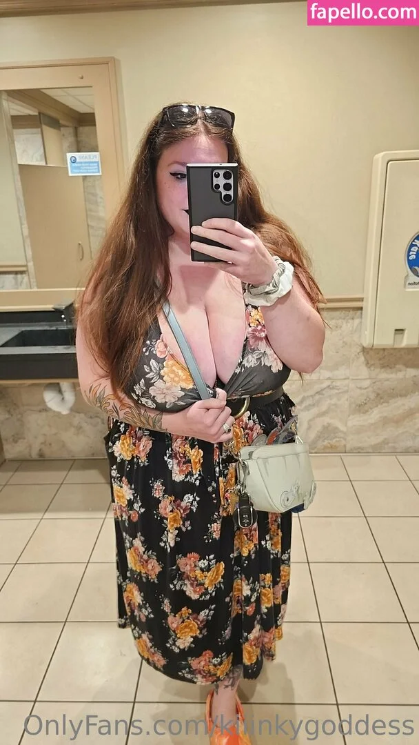 kiiinkygoddess Onlyfans Photo Gallery 