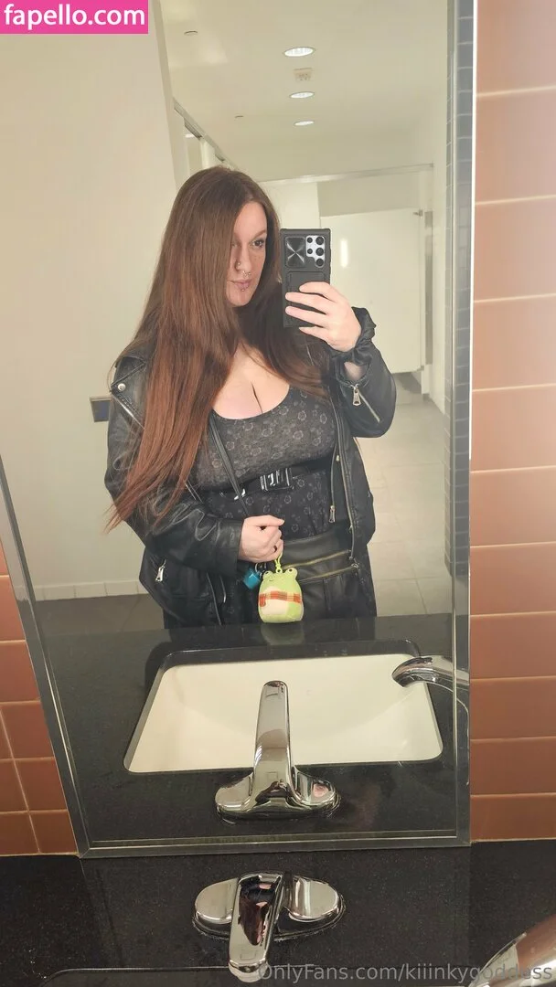 kiiinkygoddess Onlyfans Photo Gallery 