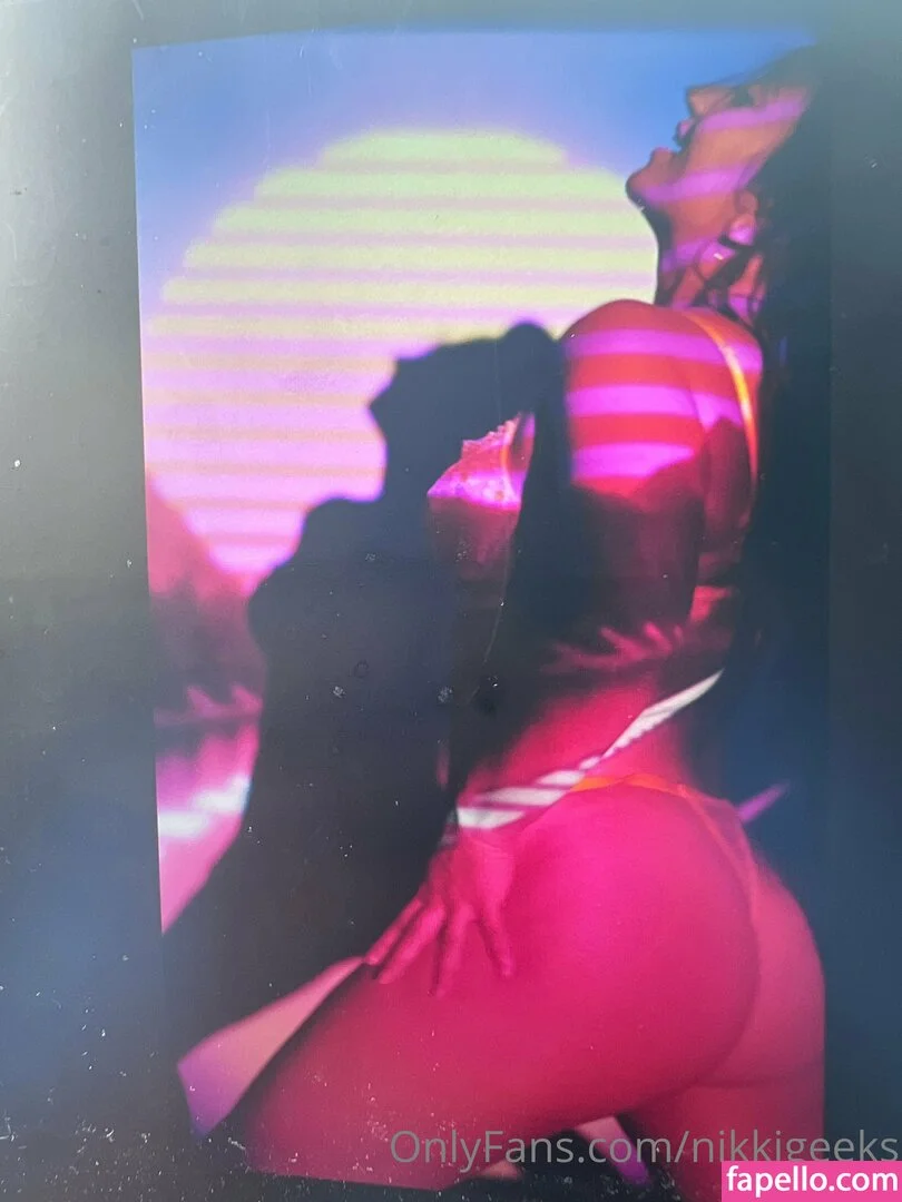NikkiGeeks Onlyfans Photo Gallery 