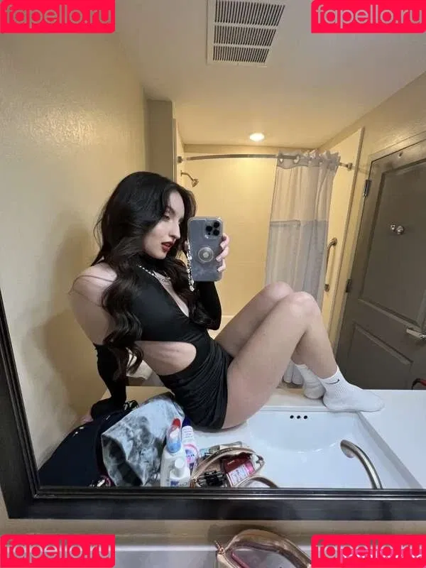 beebee Onlyfans Photo Gallery 