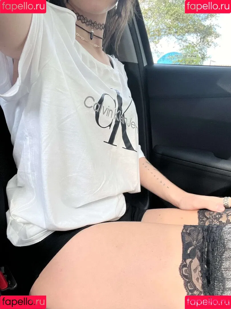 beebee Onlyfans Photo Gallery 