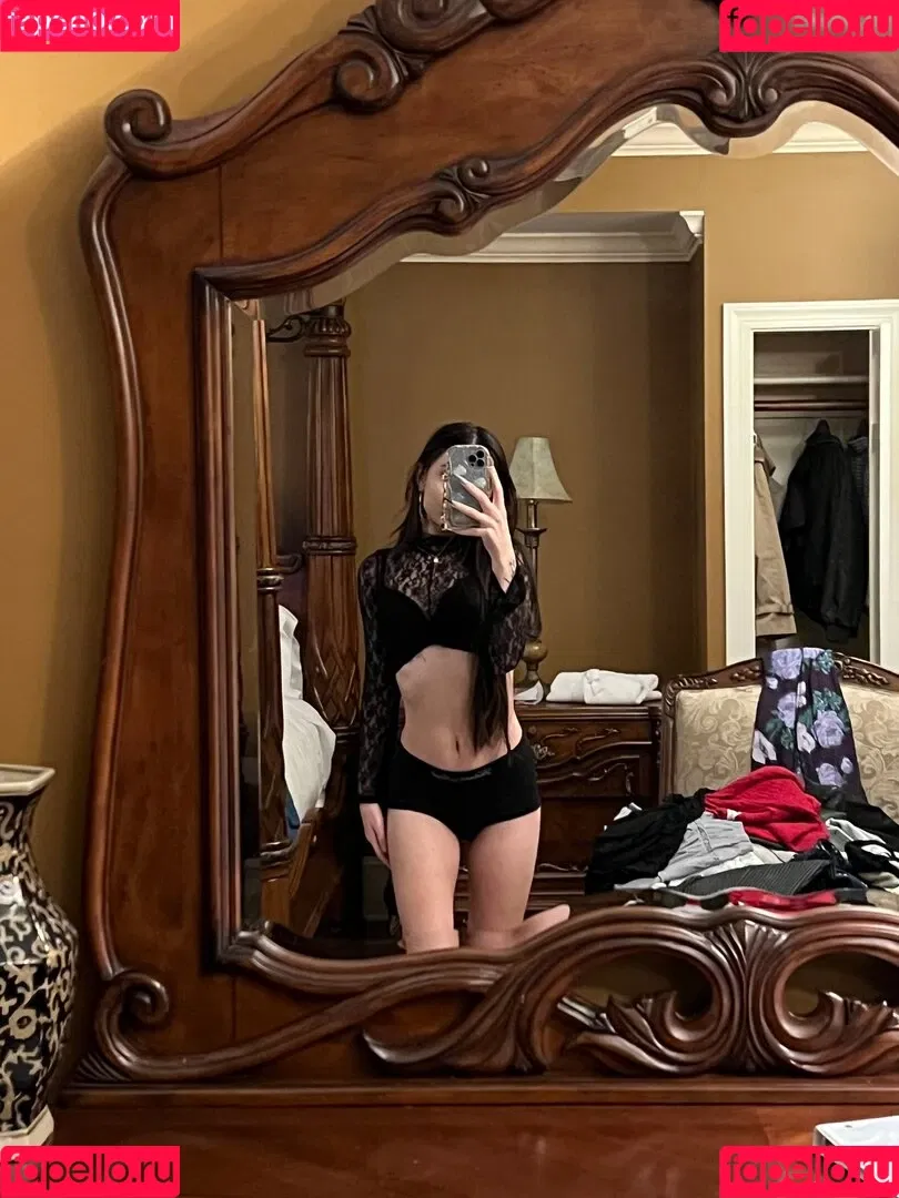 beebee Onlyfans Photo Gallery 